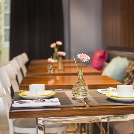 Отель Le Placide Saint-germain Des Pres Париж