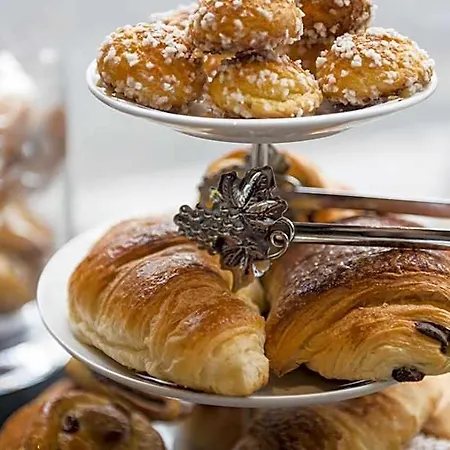 Hotel Le Placide Saint-germain Des Pres 4*